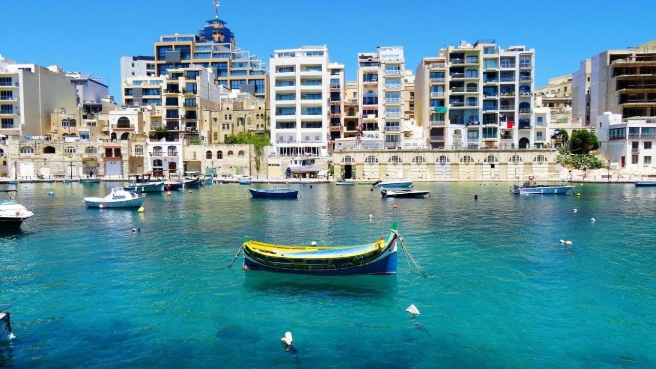 Modern 2 Bedroom Maisonette In Central Sliema Exteriör bild